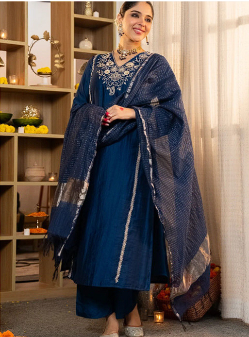 Anouk Rustic Women Ethnic Motifs Embroidered Regular Thread Work Kurta with Trousers & With Dupatta